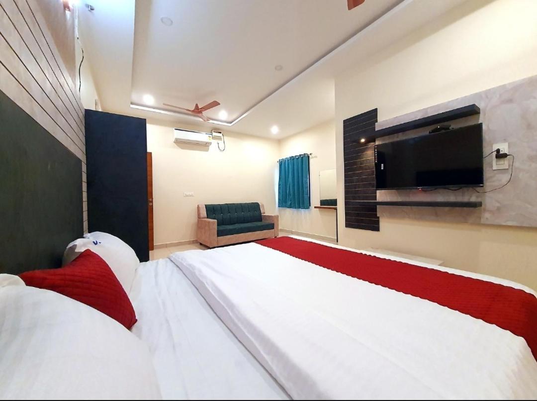 Hotel Vsr Grand Vijayawāda Exteriér fotografie